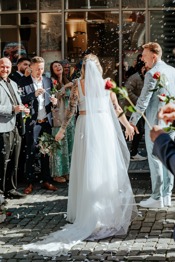 Hochzeitsreportage von Anna & Dominik – ein Tag voller Nähe, Leichtigkeit und echter Verbundenheit 26 Jessica Ganser Fotografie hochzeit aachen nrw hochzeitspaar wedding hochzeitsshooting hochzeitstag hochzeitsfotografie 21