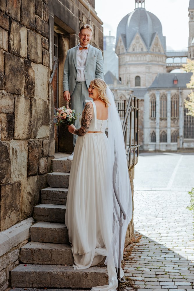 Hochzeitsreportage von Anna & Dominik – ein Tag voller Nähe, Leichtigkeit und echter Verbundenheit 36 Jessica Ganser Fotografie hochzeit aachen nrw hochzeitspaar wedding hochzeitsshooting hochzeitstag hochzeitsfotografie 32