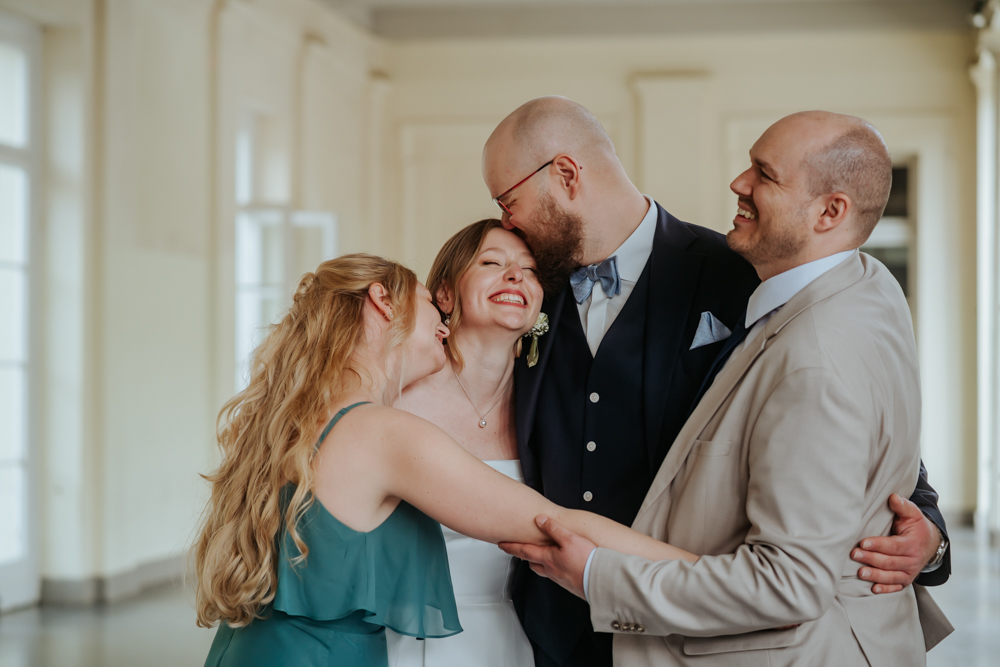 Frühlingshochzeit in Aachen – Die Hochzeit von Lena & Jan im Weißen Saal 127 Jessica Ganser Fotografie aachen nrw hochzeit hochzeitspaar braut braeutigam wedding brautpaar 135
